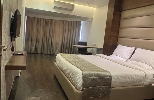 Belapur Hotel | Hotel Dakshin Grandeur