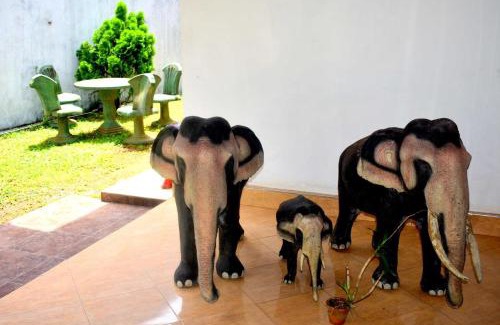 Andiambalama House | Hotel Damas Katunayake