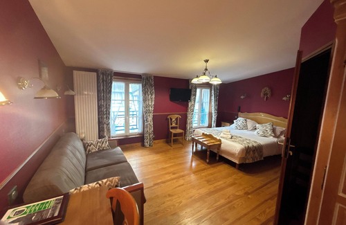 Le Treport Hotel | Hotel De Calais