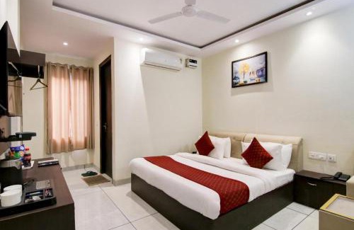 Paharganj Hotel | Hotel De Hocks Deluxe - New Delhi Railway Station