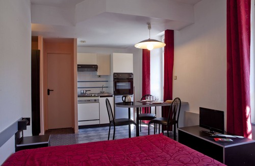 Vic-sur-Cere Hotel | Hotel des Bains et Résidences