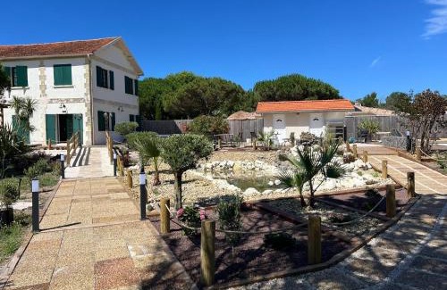 Soulac-sur-Mer Hotel | Hotel des Pins