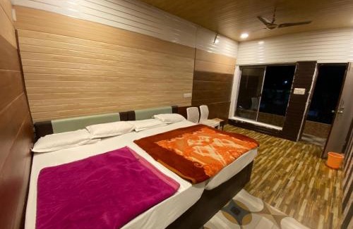 Mount Abu Hotel | Hotel Dharmaji Paradise