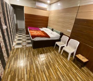Mount Abu Hotel | Hotel Dharmaji Paradise