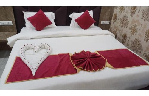 Chitrakoot House | Hotel Dinesh, Chitrakoot