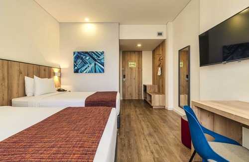 Fontibon Hotel | Hotel Distrito ZF By OxoHotel