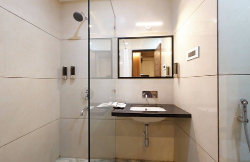 Varanasi Hotel | HOTEL DOLPHIN GRAND