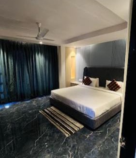 Lataguri Hotel | Hotel Dreamland Lataguri হোটেল ড্রিমল্যান্ড লাটাগুড়ি All-Room-Attached-Balcony-with-lift-Restaurant-wifi-Swimming pool-Children Play Ground -Parking Facility - Best Luxury Hotel in Lataguri
