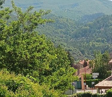 Chateau-Arnoux-Saint-Auban Hotel | Hotel Du Lac