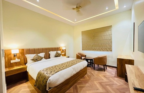 Charbagh Hotel | HOTEL EKAS