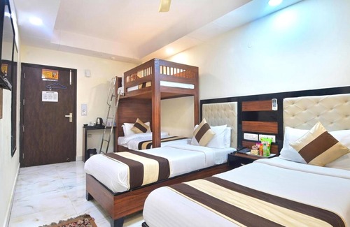Paharganj Hotel | Hotel Emporio