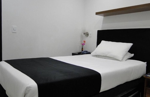 Cogua Hotel | Hotel Esmeralda Plaza