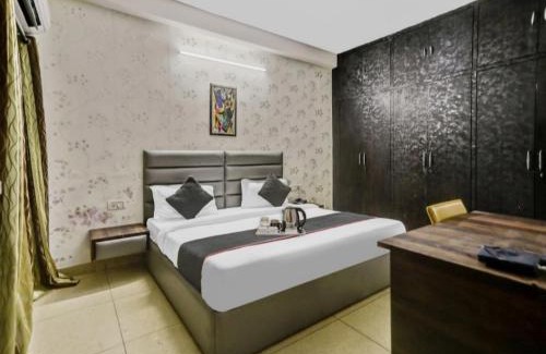 Noida Hotel | Hotel Essendi Comfort Noida 19