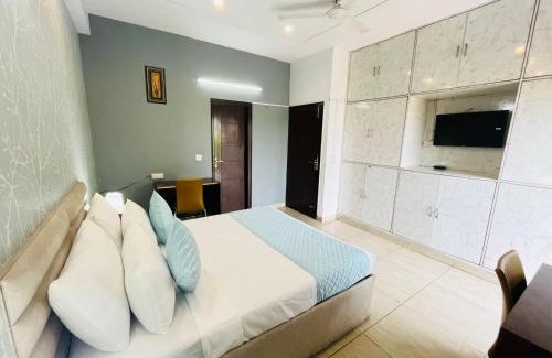 Noida Hotel | Hotel Essendi Comfort Noida 19