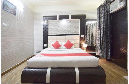 Katra Hotel | HOTEL ETILER PALACE Near Katra Bus Stand - 1 Km From Railway Station & 7 Km From Vaishno Devi Temple - Well Decorated Rooms With Free Wi-fi - Free Parking & Restaurant Available - A Luxurious Hotel In Katra