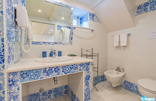 Panarea Hotel | Hotel Eunymos - Trattoria Da Francesco Panarea
