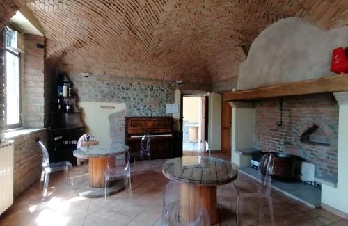 Podenzano Hotel | HOTEL FIORE & Fiocchi