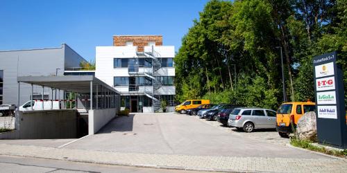 Munchen District Bed & Breakfast | Hotel Garni Fischerfleck in Ismaning near Munich