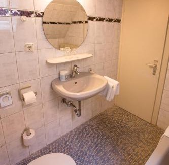 Rothenburg Old Town House | Hotel-Gasthof Goldener Greifen