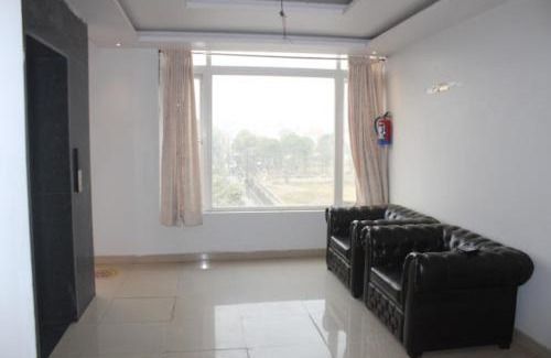 Gomti Nagar Hotel | Hotel Gayatri Palace