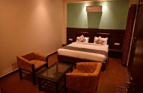 Gomti Nagar Hotel | Hotel Gayatri Palace