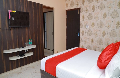 Chikkajala Hotel | Hotel Golden Cherry