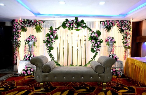 Charbagh Hotel | Hotel Golden Sky