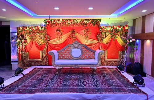 Charbagh Hotel | Hotel Golden Sky