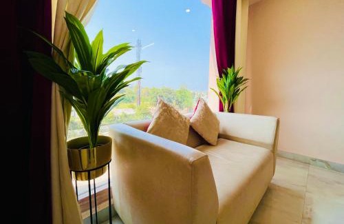 Katni Hotel | Hotel Golden Temple View by la Casa with Swimming Pool