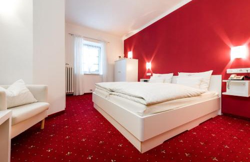 Reutte Hotel | Hotel Goldener Hirsch