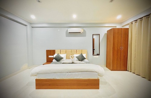 Jagatpura Hotel | Hotel Grand Aana Inn