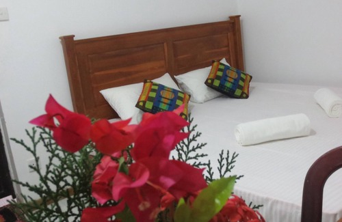 Weerawila Bed & Breakfast | Hotel Grand Halabana