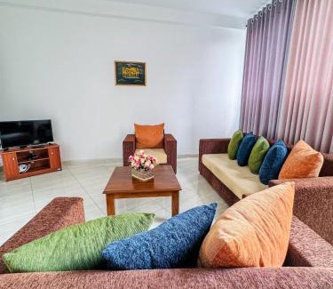 Katugastota Hotel | Hotel Grand Resto