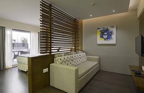 Belapur Hotel | Hotel Grande 51
