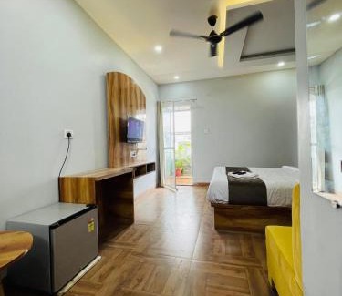 Indore House | Hotel Happiness