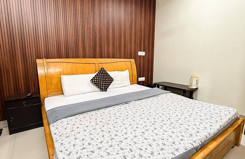 Karol Bagh House | Hotel J Joy deluxe