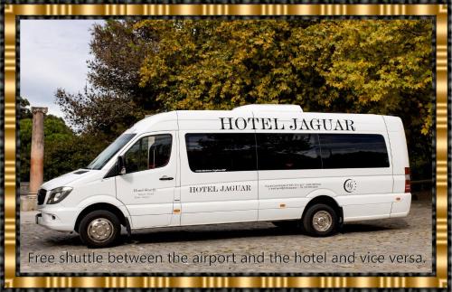 Centro / Baixa Hotel | Hotel Jaguar Oporto - Airport to Hotel and City Center and Vice-Versa is a Free and Continuous Shuttle Service from 7AM to 8PM