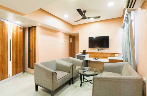 Jogeshwari East Hotel | Hotel JK Regency with 26 Rooms & a Conference Hall with 50 to 80 pax capacity.