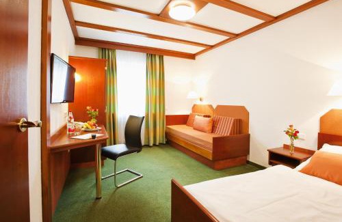 Grossgruendlach Hotel | Hotel Käferstein garni