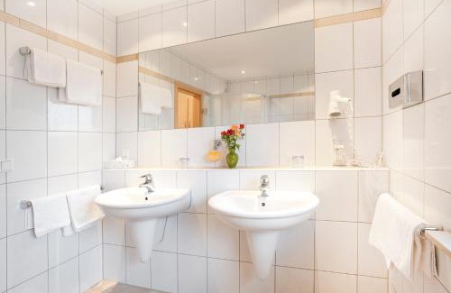 Grossgruendlach Hotel | Hotel Käferstein garni