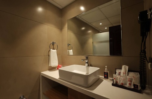 Rajkot Hotel | Hotel KK By Spree Rajkot