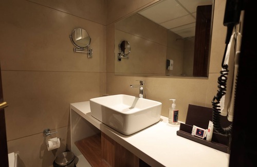 Rajkot Hotel | Hotel KK By Spree Rajkot