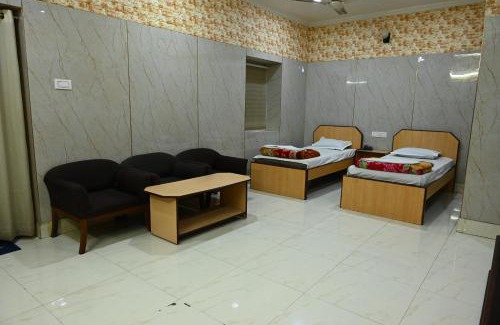 Kalighat Hotel | Hotel Komala Vilas