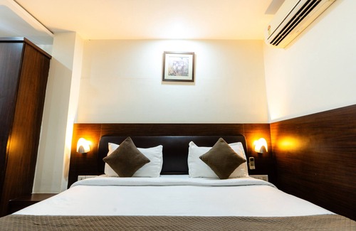 Lalkothi Hotel | Hotel Krishna by KeyMagics