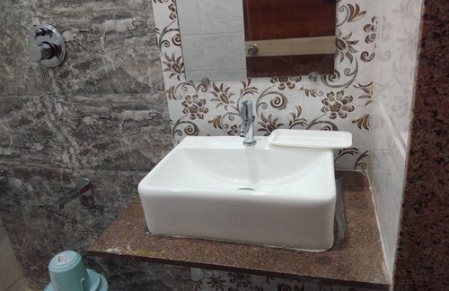 Sanand Hotel | Hotel Krishna
