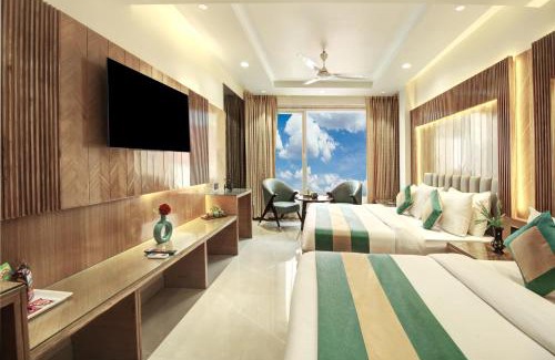 Paharganj Hotel | Hotel Krishna Plaza Just 1 Min Walk from RK Ashram Metro Station & Near Connaught Place, New Delhi By M S Hospitality