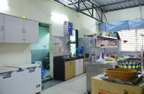 Kolar Road Hotel | HOTEL KRISHNA PRIDE