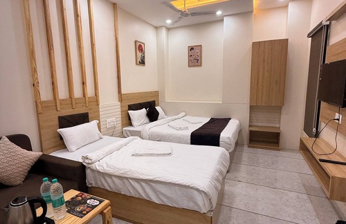 Ujjain Hotel | Hotel Kusum Kunj