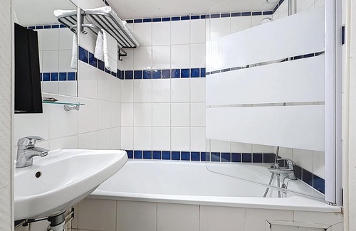 Reims Hotel | Hotel Kyriad Reims Est Parc des Expositions