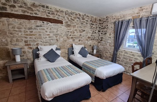 Suze-la-Rousse Hotel | Hotel La Bastide St Bach